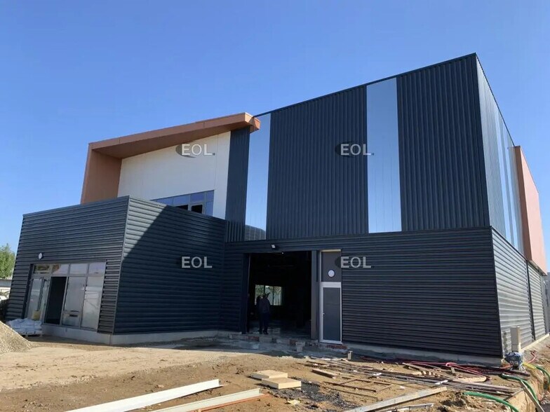 Local d'activités dans Bondoufle à vendre - Photo du bâtiment - Image 1 de 6