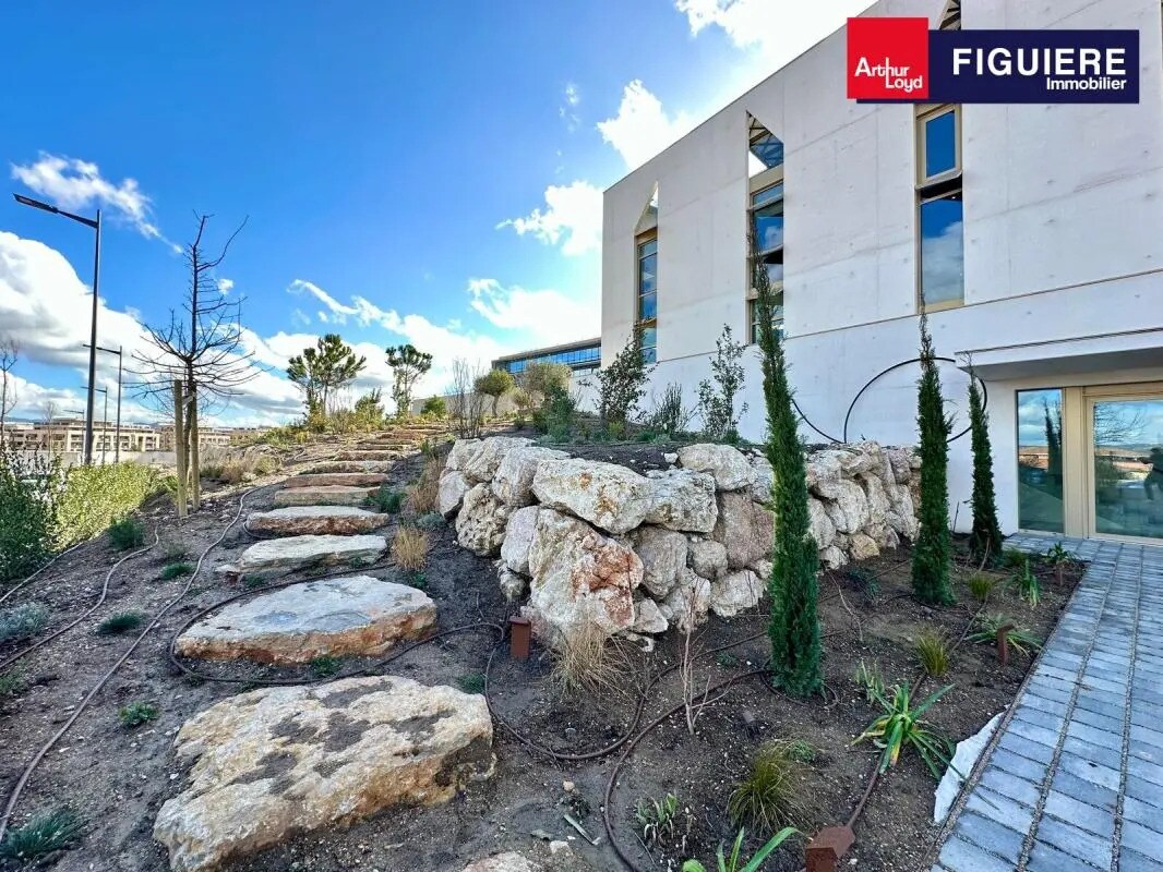 Office in Aix-en-Provence for lease Building Photo- Image 1 of 16