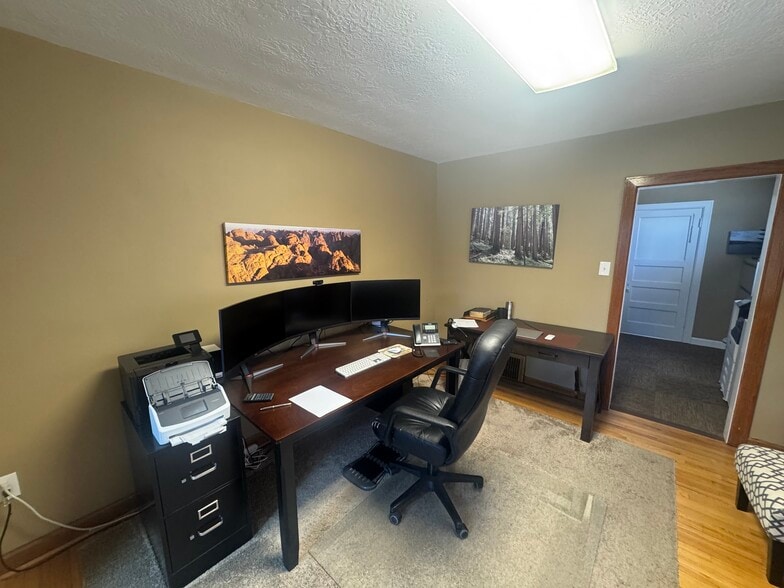 10923 S Redwood Rd, South Jordan, UT for sale - Interior Photo - Image 3 of 6