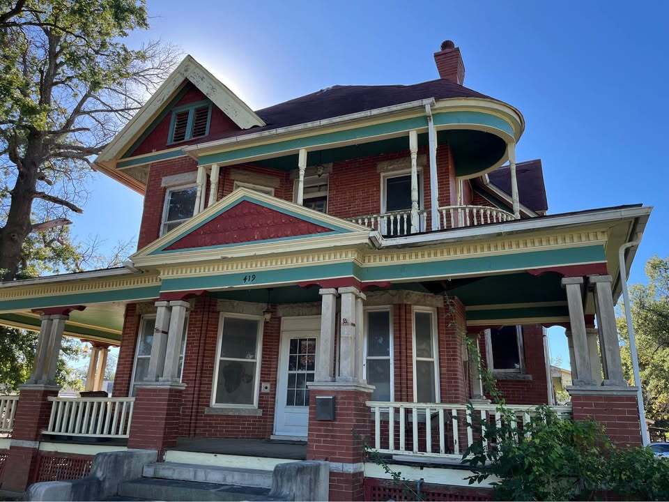 419 W Locust St, Independence, KS à vendre Photo du bâtiment- Image 1 de 7