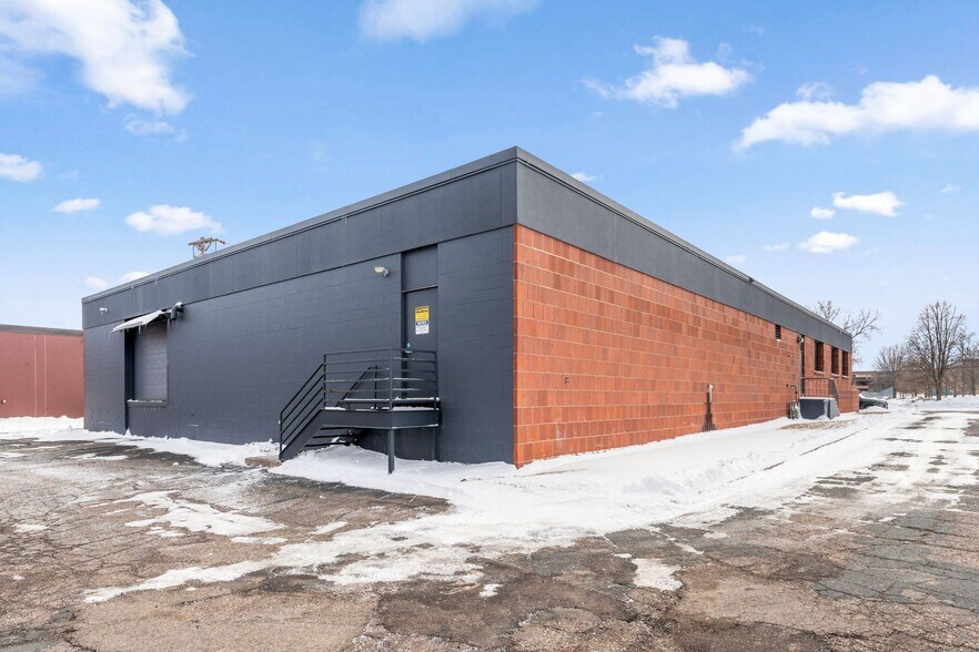 124 Eva St, Saint Paul, MN à vendre - Photo du bâtiment - Image 2 de 20