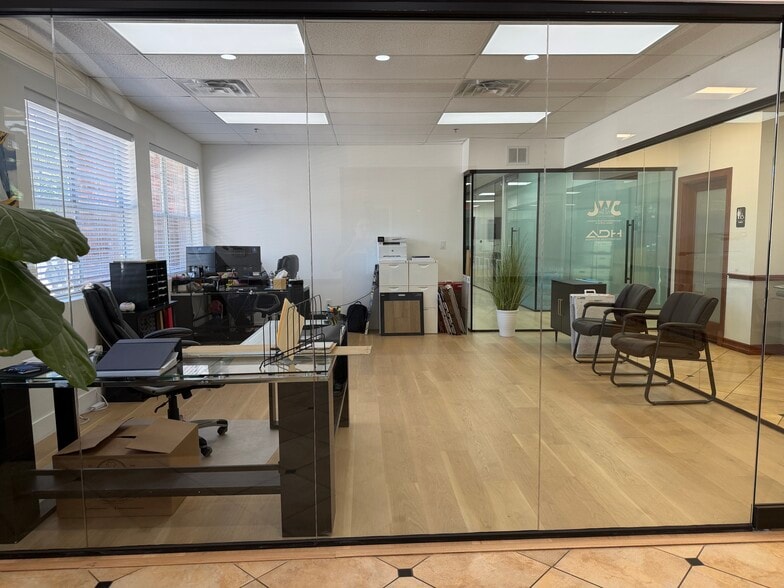 515 W Southlake Blvd, Southlake, TX for lease - Building Photo - Image 3 of 10