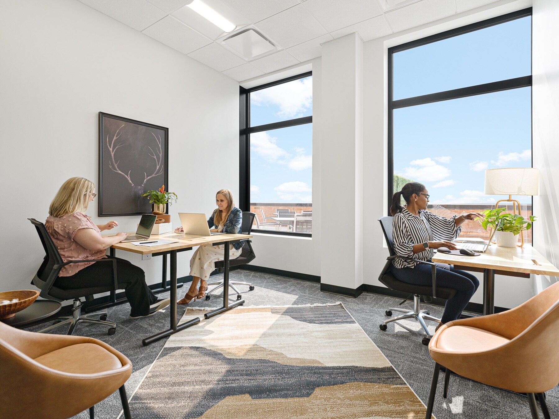 3838 N Ravenswood Ave, Chicago, IL for lease Interior Photo- Image 1 of 17