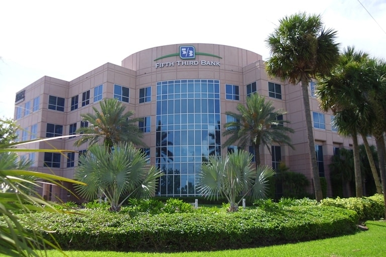 13350 Metro Pky, Fort Myers, FL for lease Building Photo- Image 1 of 9