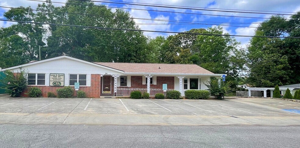 14 Farmer St, Newnan, GA à vendre - Photo du bâtiment - Image 2 de 35