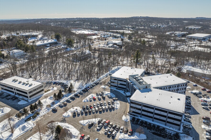 115 Technology Dr, Trumbull, CT à vendre - Aérien - Image 3 de 5