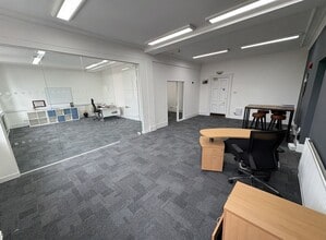 Canute Rd, Southampton for lease Interior Photo- Image 2 of 6