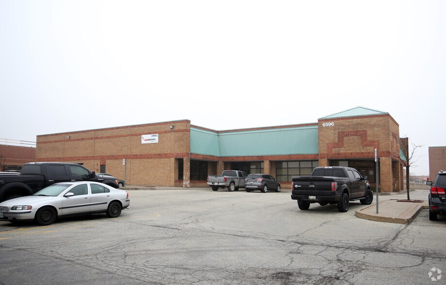 6596 Davand Dr, Mississauga, ON à vendre - Photo principale - Image 1 de 1