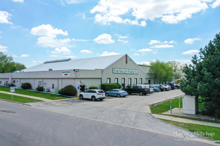 138 Pierce St, Aurora, IL à vendre - Photo du bâtiment - Image 3 de 10