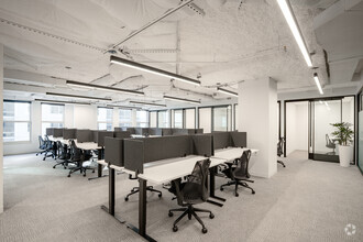 875 15th St NW, Washington, DC à louer Photo intérieure- Image 2 de 9