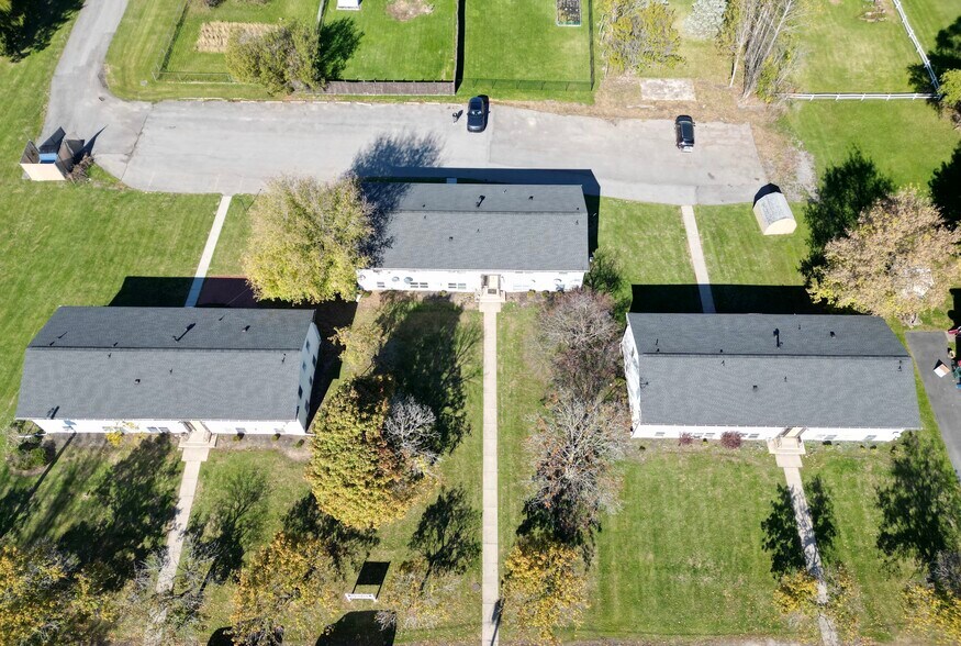 115 Willow St, Lockport, NY à vendre - Photo du bâtiment - Image 2 de 23