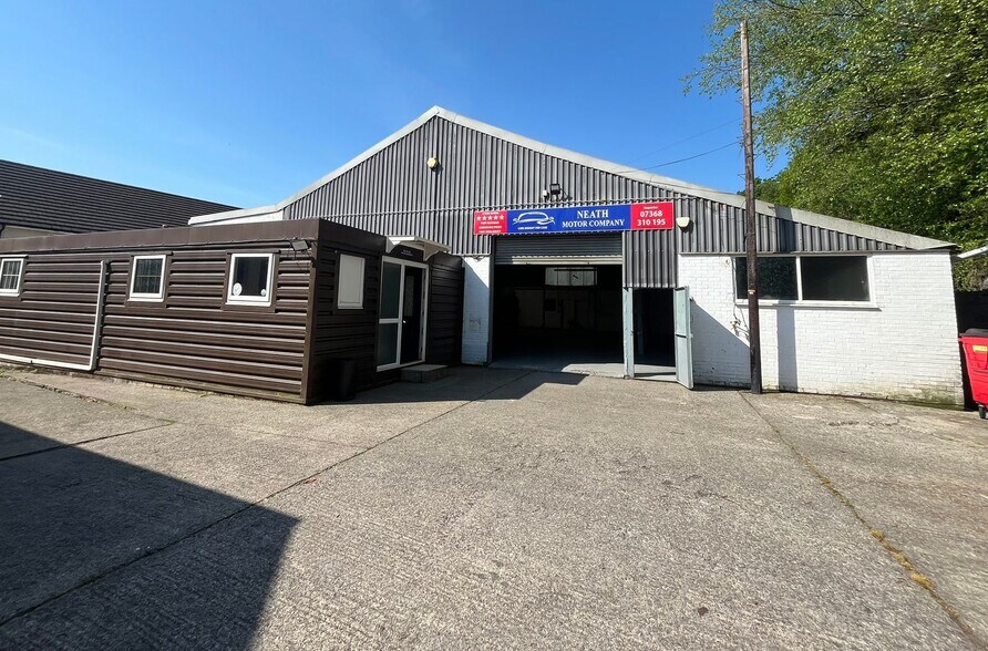 Lucy Rd, Neath à louer - Photo principale - Image 1 de 2