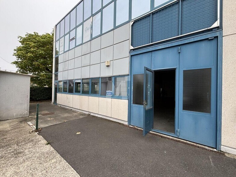 Flex dans Fresnes à louer - Photo du bâtiment - Image 2 de 13
