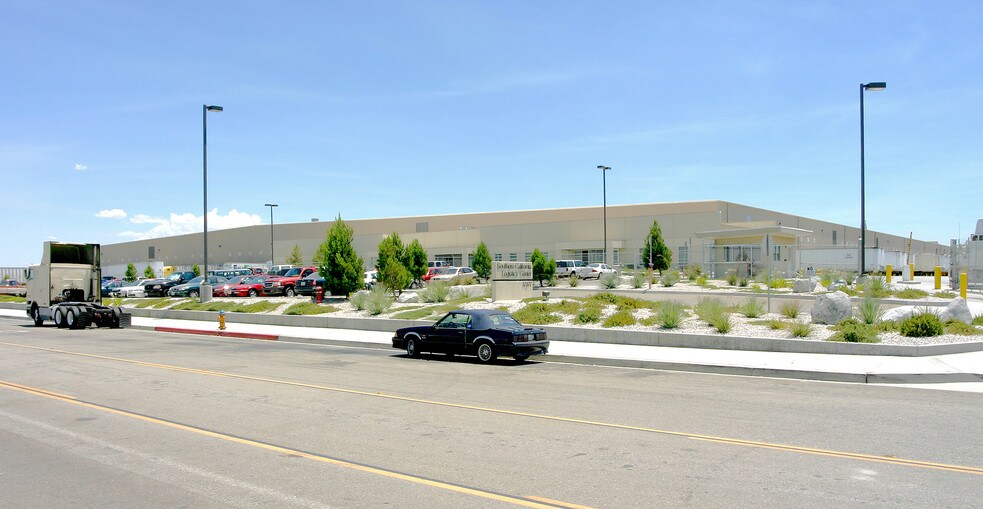 17477 Nisqualli Rd, Victorville, CA à louer - Photo du bâtiment - Image 2 de 9