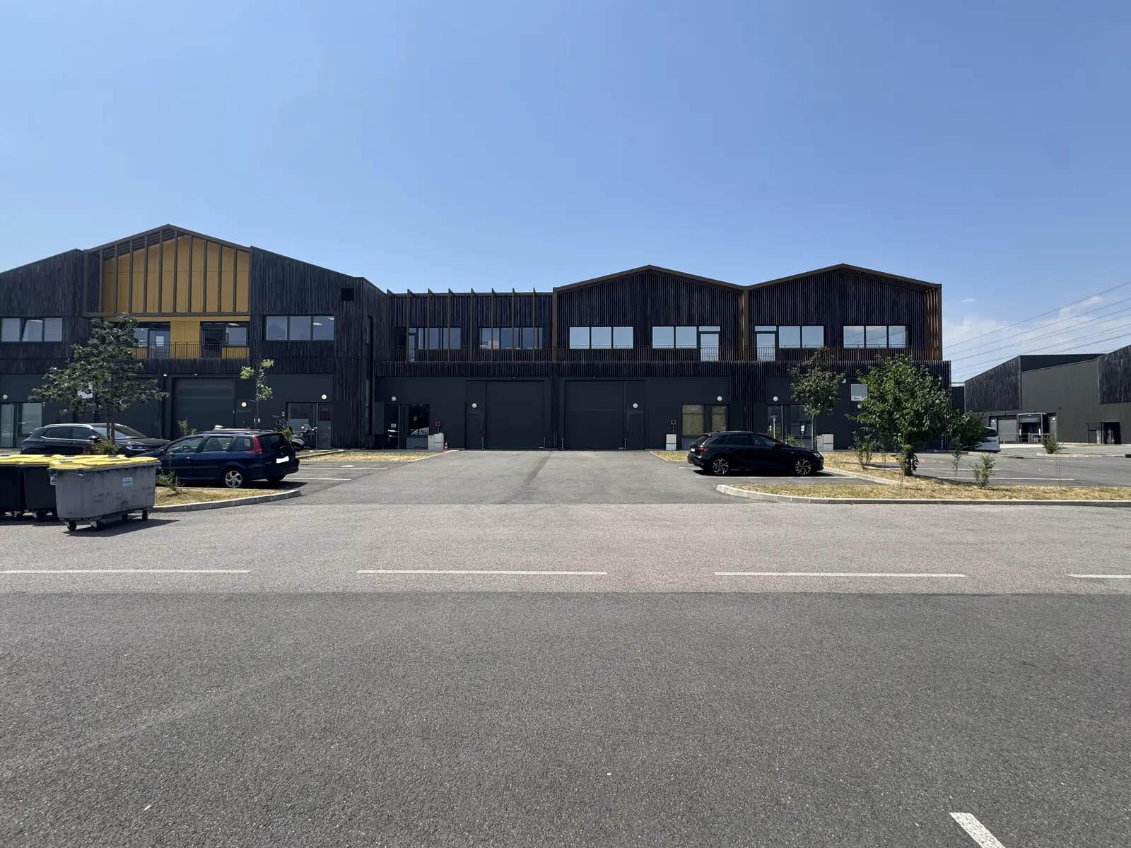 Flex in Cormeilles-en-Parisis for lease Building Photo- Image 1 of 18