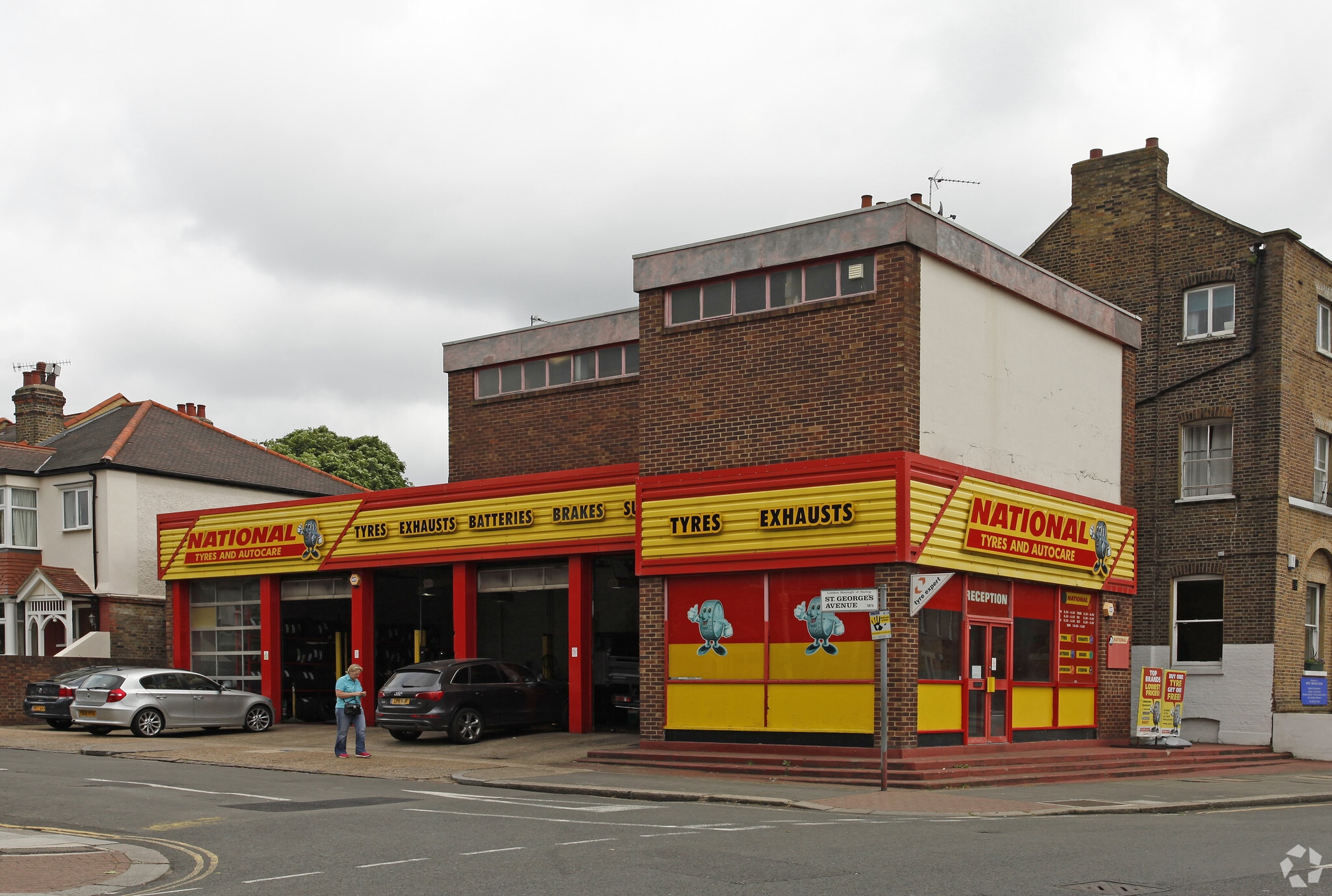 92-96 St Mary's Rd, London for lease Primary Photo- Image 1 of 3
