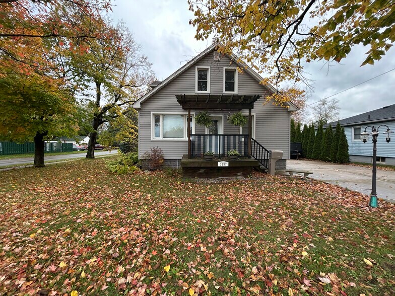 3897 Welland St, Niagara Falls, ON à vendre - Photo du bâtiment - Image 2 de 3