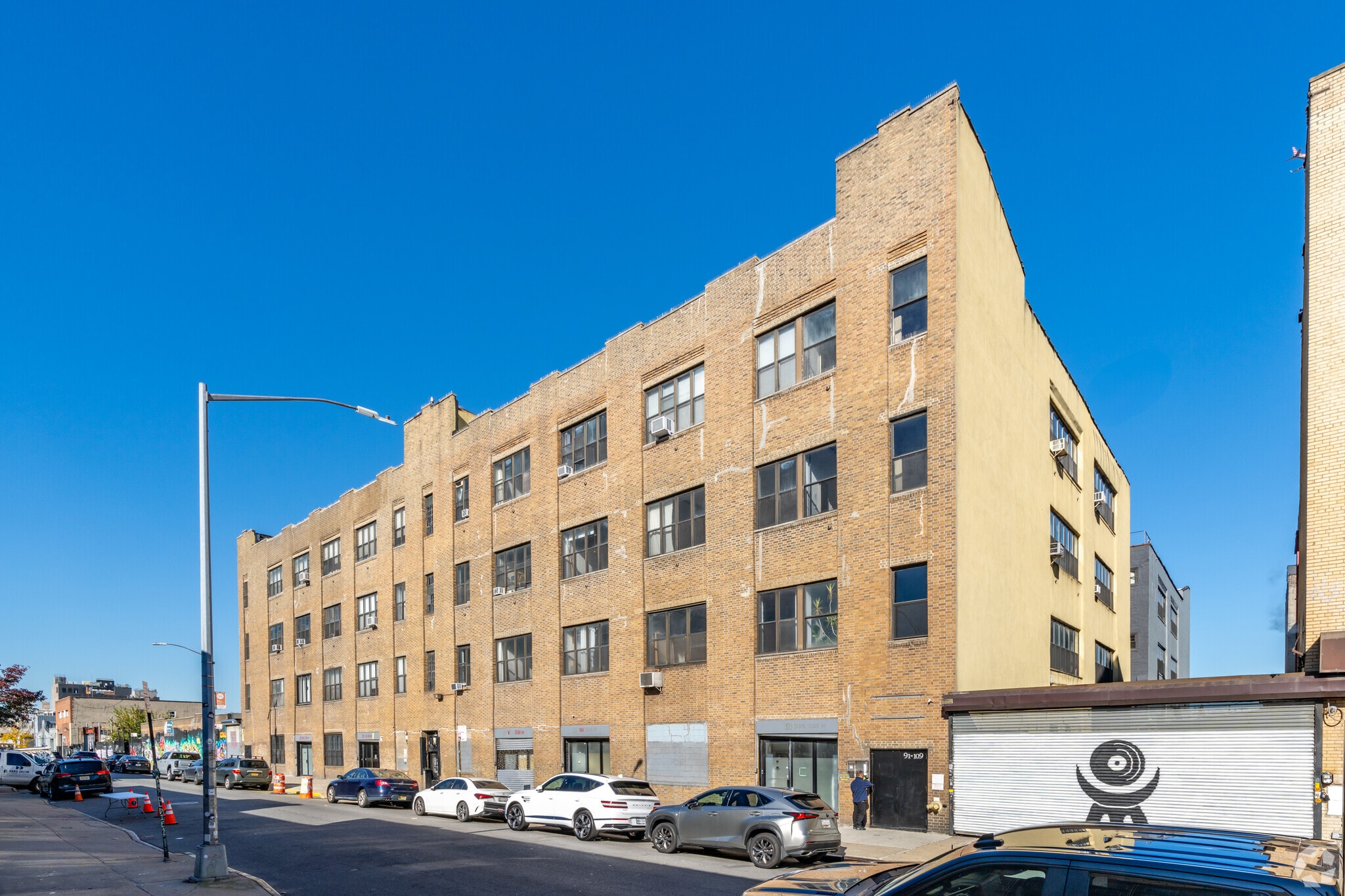 109 Ingraham St, Brooklyn, NY for lease Primary Photo- Image 1 of 6