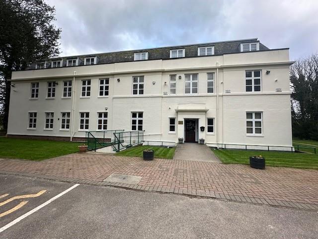 109 Eastham Village Rd, Wirral for lease Building Photo- Image 1 of 23