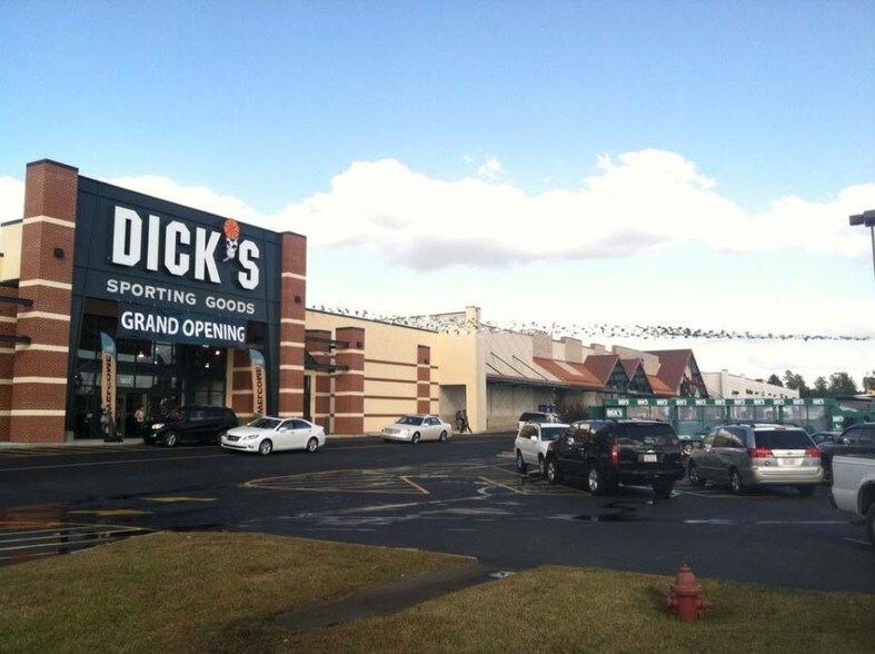 1804 Center Park Shopping Ctr, Aberdeen, NC à louer - Photo du bâtiment - Image 2 de 18