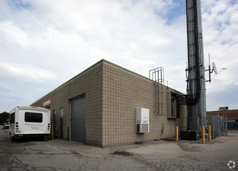 342 Bronte St S, Milton, ON for lease - Building Photo - Image 3 of 4