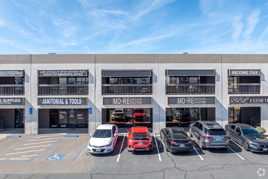 14176 Amargosa Rd, Victorville, CA for lease - Building Photo - Image 2 of 4