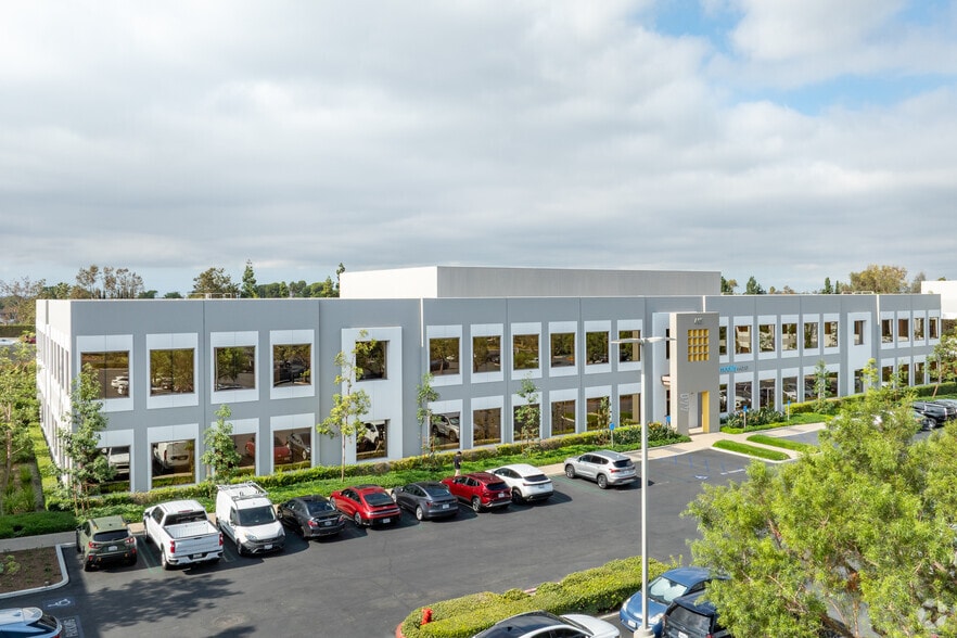440 Exchange, Irvine, CA for lease - Primary Photo - Image 1 of 5