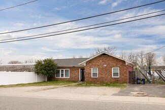 Plus de détails pour 385 Silver Ln, Oceanside, NY - Industriel à vendre