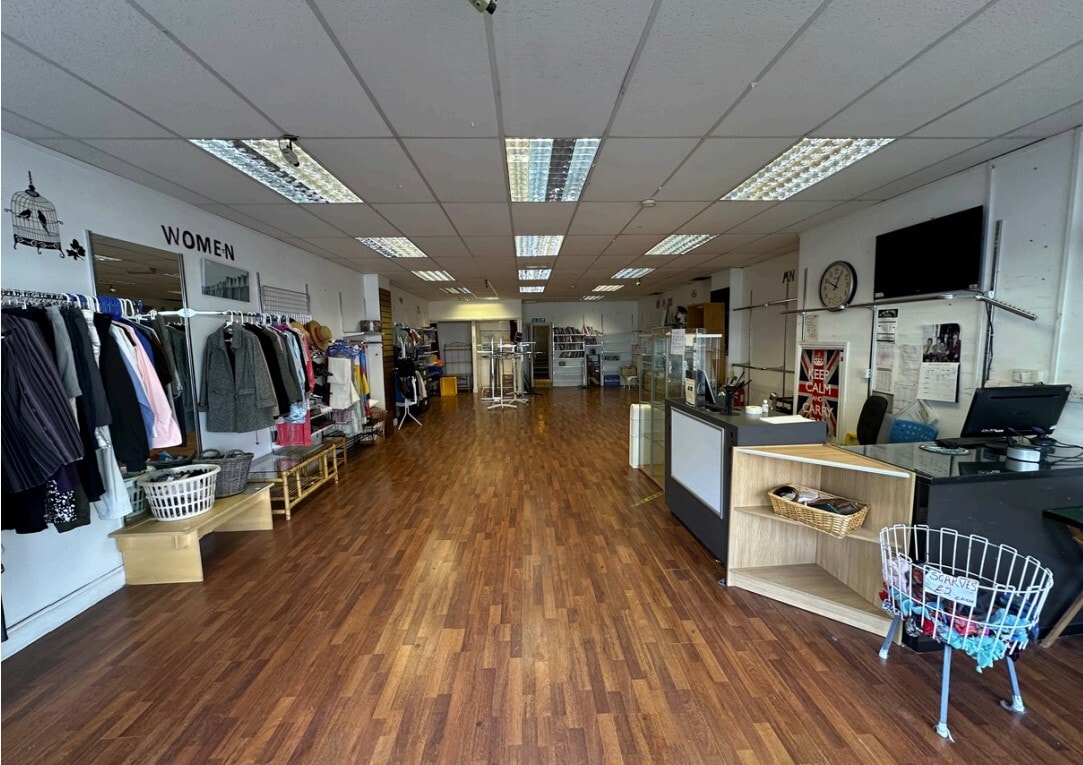 99 Central Rd, Worcester Park for lease Interior Photo- Image 1 of 4