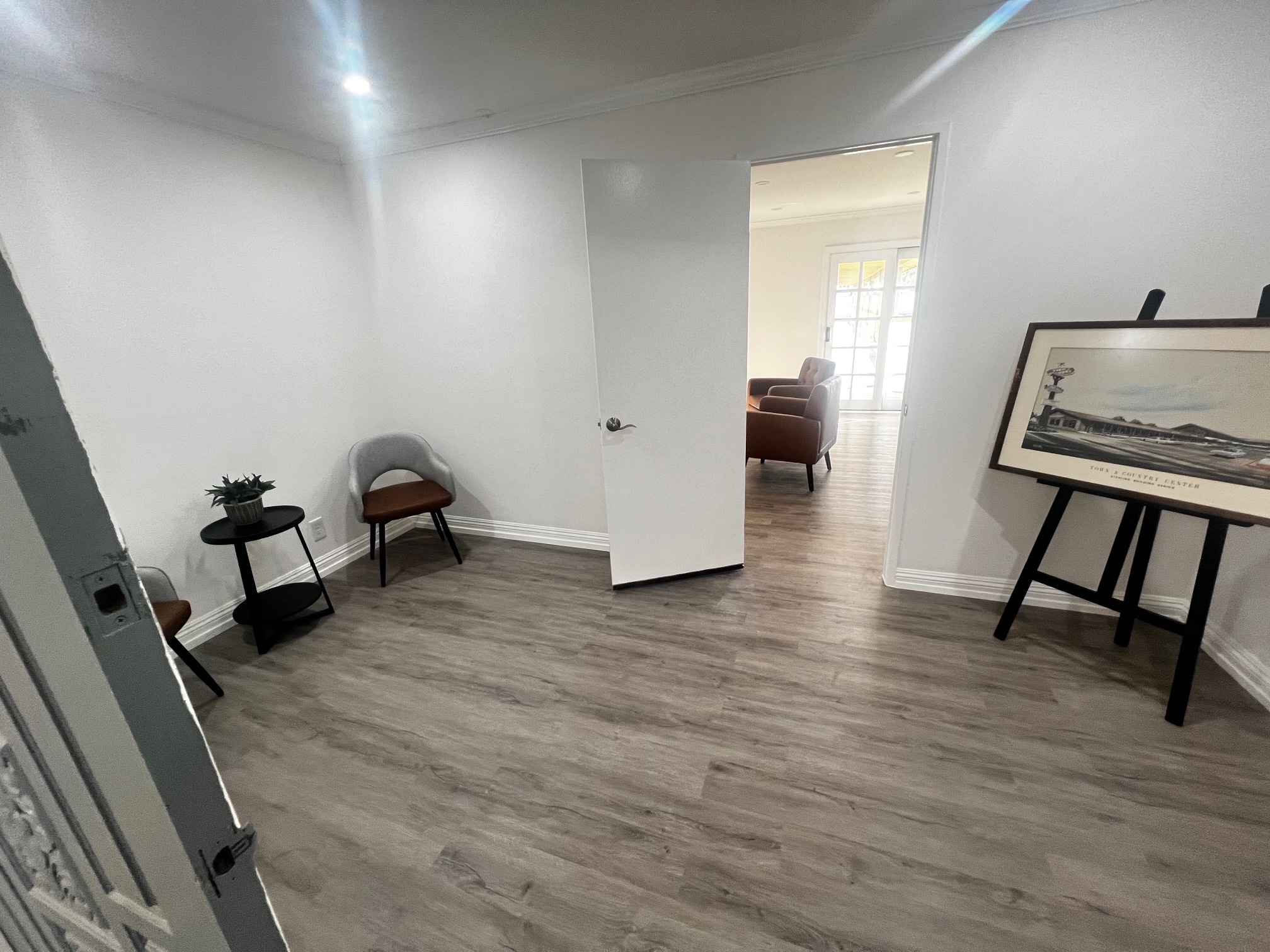 18582 Beach Blvd, Huntington Beach, CA for lease Interior Photo- Image 1 of 2