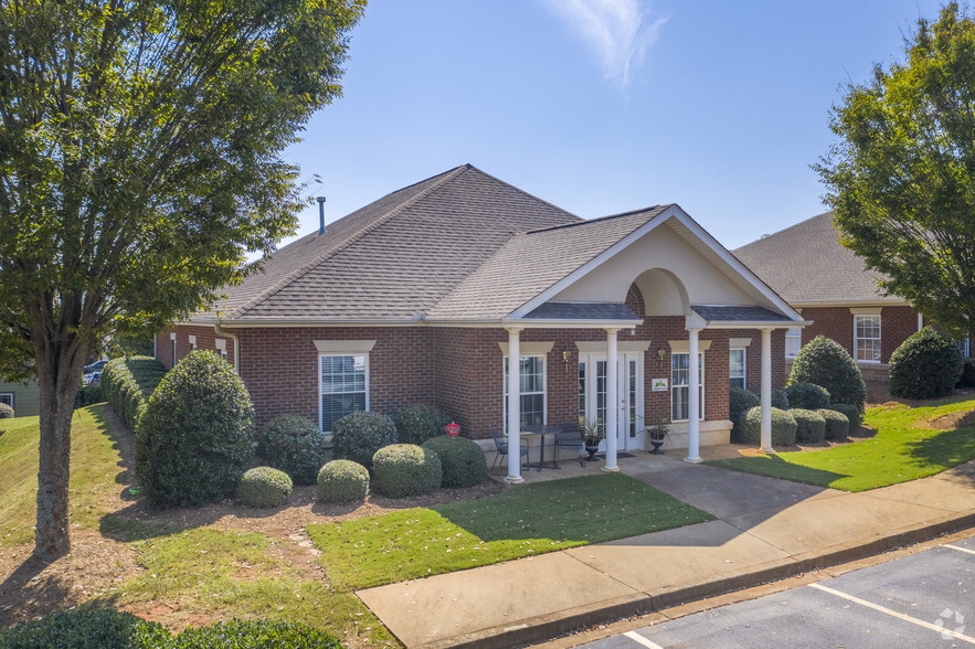 104 Clair Dr, Piedmont, SC à vendre - Photo du bâtiment - Image 1 de 1