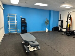 63 Unquowa Rd, Fairfield, CT for lease Interior Photo- Image 2 of 3