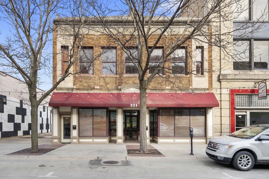 319 E 4th St, Waterloo, IA for sale - Building Photo - Image 1 of 1