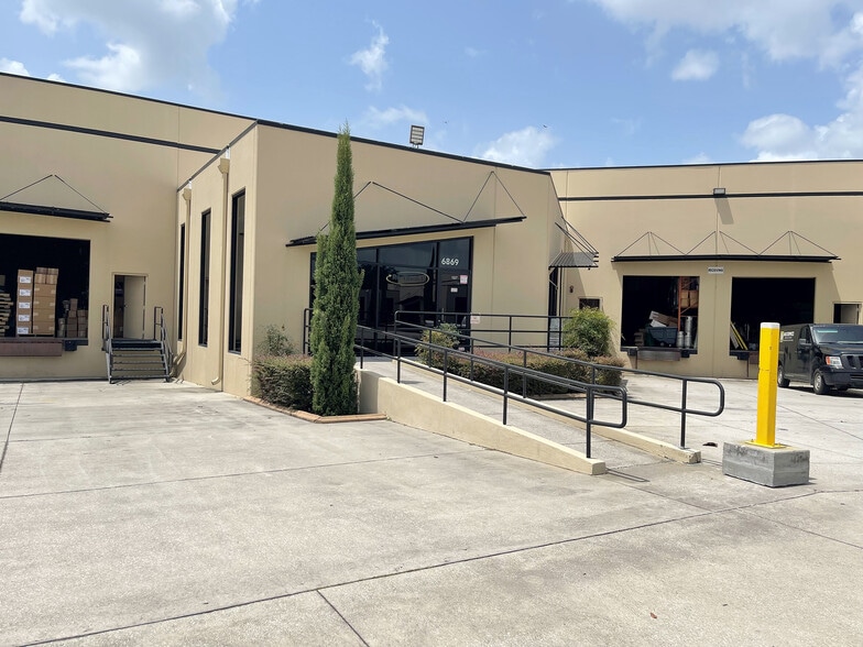6903 Stapoint Ct, Winter Park, FL à louer - Photo du bâtiment - Image 3 de 15