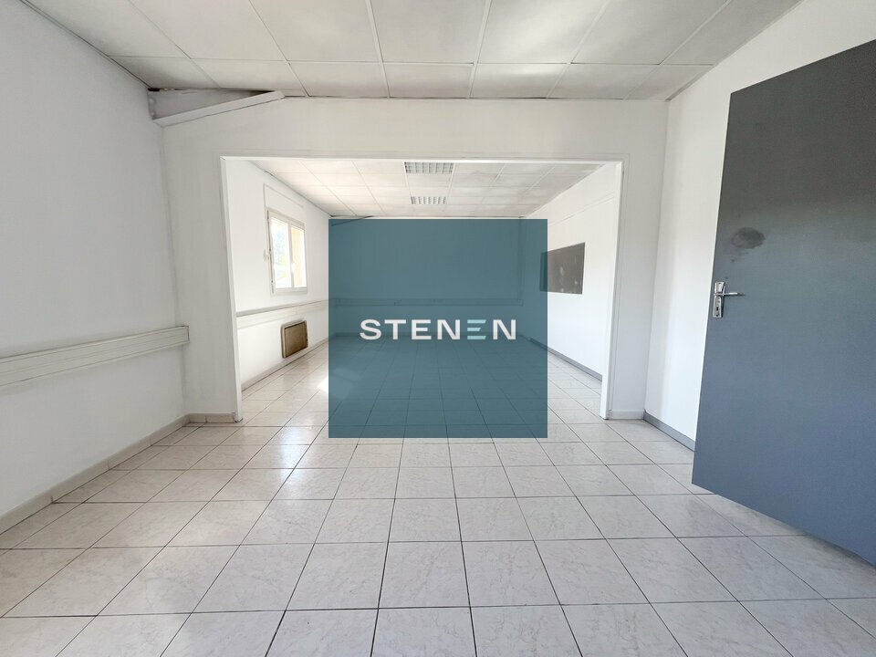 Office in Gardanne for lease Interior Photo- Image 1 of 6
