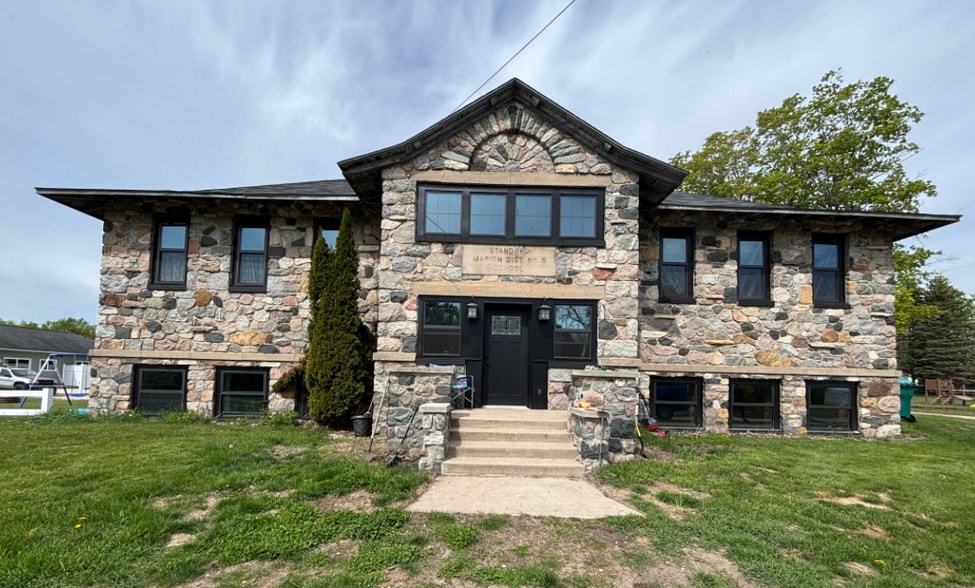 4987 Loeb Rd, Charlevoix, MI for sale - Building Photo - Image 2 of 52