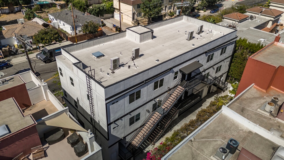 13846 Moorpark St, Sherman Oaks, CA for sale - Building Photo - Image 3 of 15