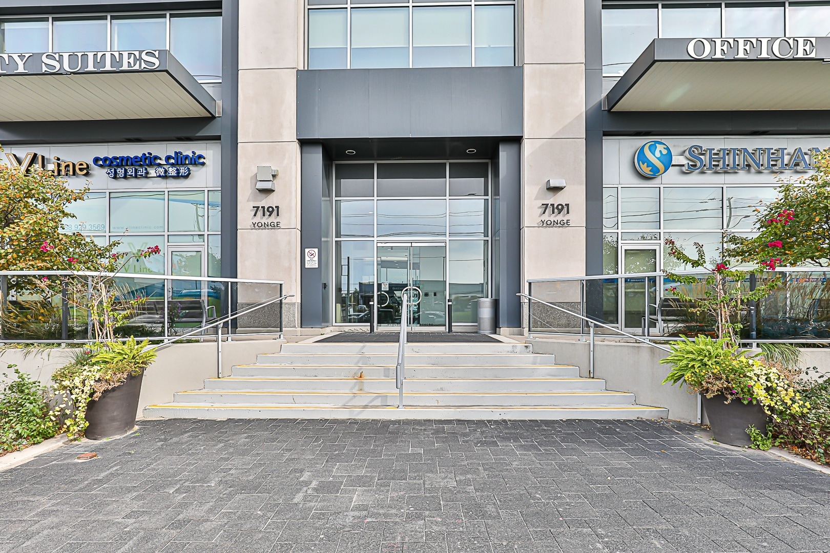 7191 Yonge St, Markham, ON for lease Primary Photo- Image 1 of 7