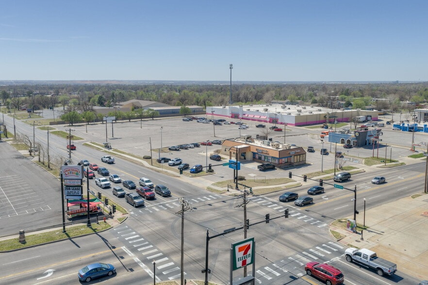 2300-2344 N Macarthur Blvd, Oklahoma City, OK for lease - Building Photo - Image 3 of 21