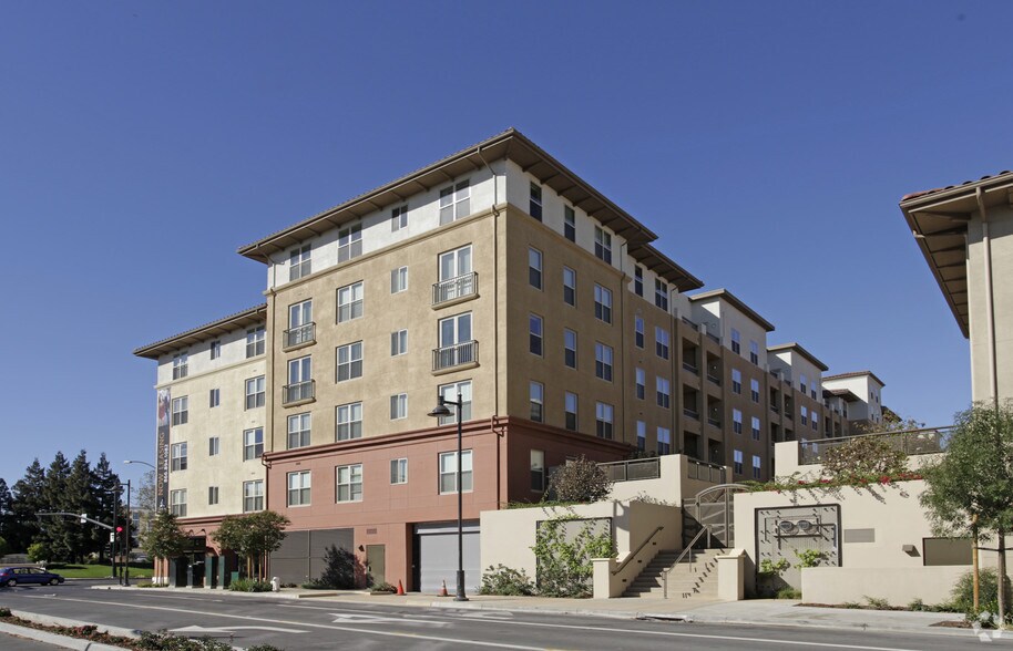 1001 Harvey Dr, Walnut Creek, CA à louer - Photo du bâtiment - Image 2 de 10