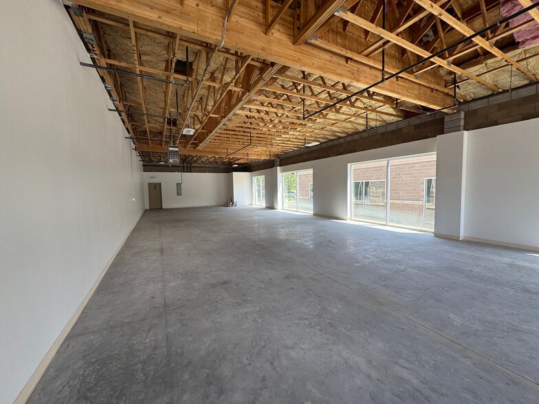 6148 Mae Anne Ave, Reno, NV for lease - Interior Photo - Image 3 of 6