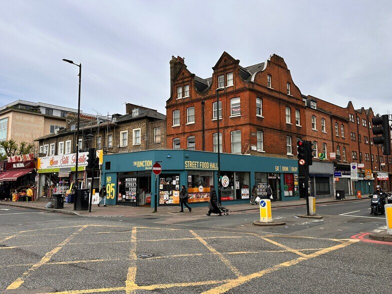 95 Seven Sisters Rd, Londres à vendre - Photo du bâtiment - Image 1 de 12