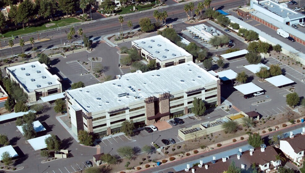 963 N Gilbert Rd, Gilbert, AZ à louer - Aérien - Image 2 de 19