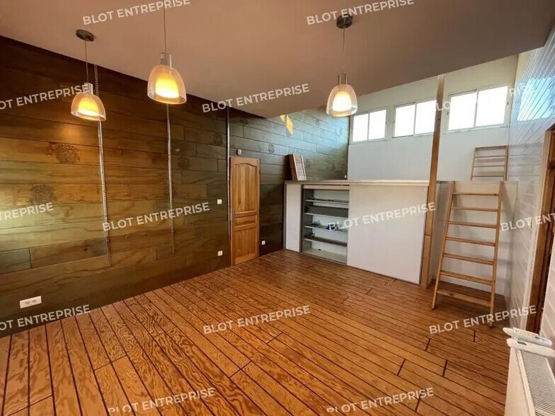 17 Rue Des Compagnons, Saint-Herblain à louer - Photo du bâtiment - Image 3 de 8