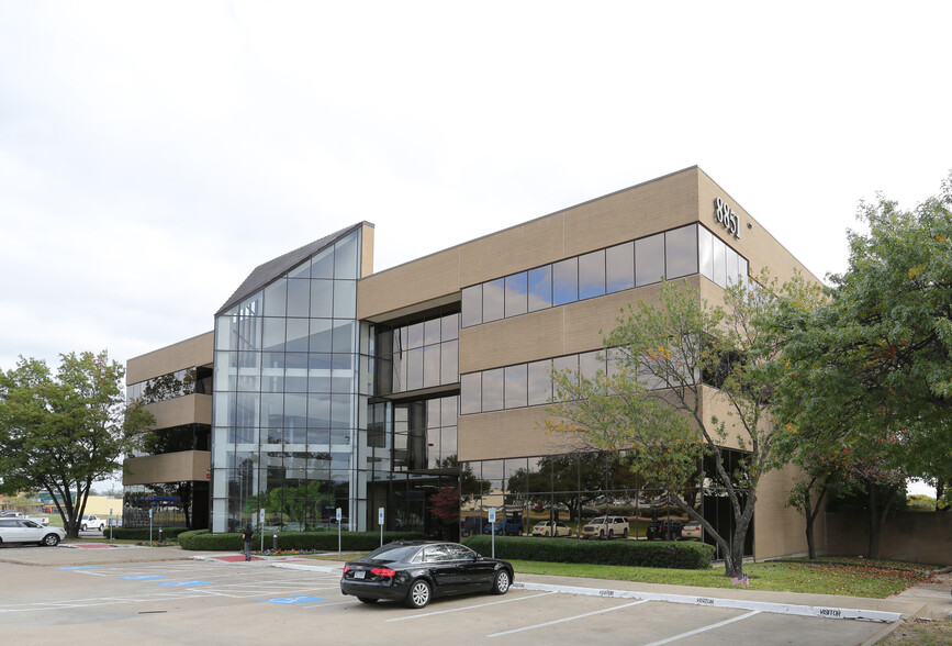 8851 Camp Bowie W, Fort Worth, TX for lease - Building Photo - Image 1 of 3