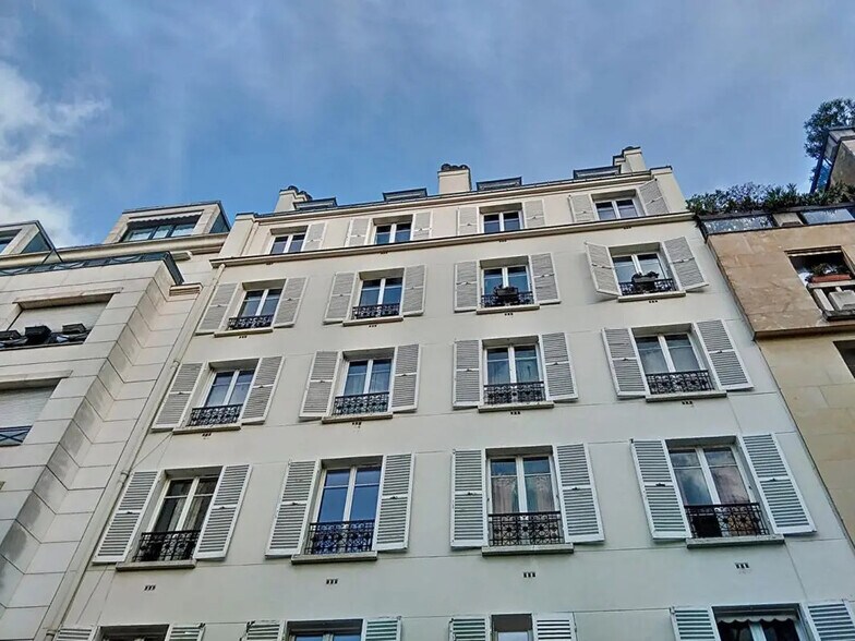 Office in Levallois-Perret for sale - Building Photo - Image 1 of 5