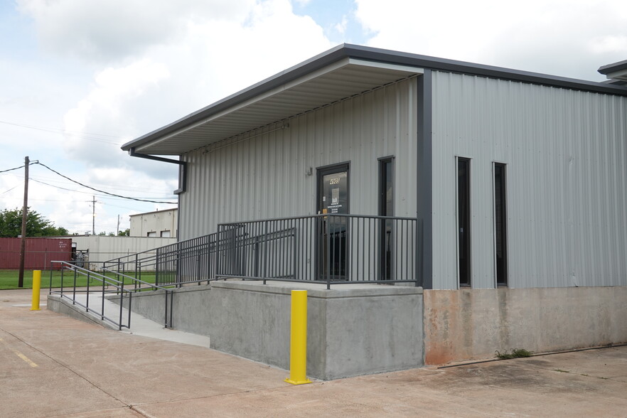 4905 Hazel Jones Rd, Bossier City, LA for sale - Building Photo - Image 1 of 1