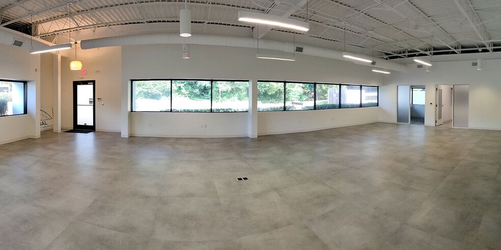 421 Minuet Ln, Charlotte, NC à vendre - Photo intérieure - Image 3 de 50
