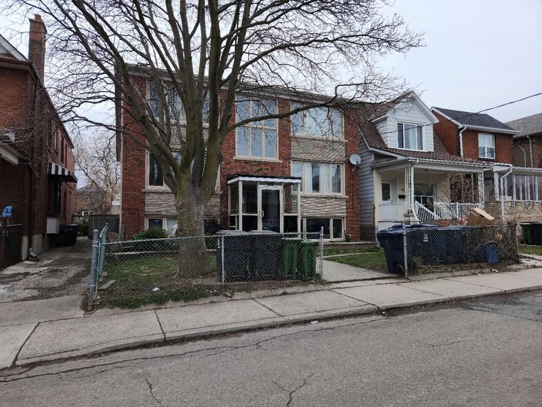50 Amherst Av, Toronto, ON à vendre - Photo du bâtiment - Image 3 de 32