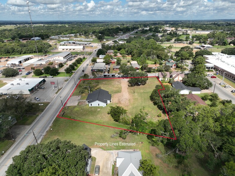 238 W Main St, Bellville, TX for lease - Building Photo - Image 3 of 8